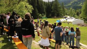 Jugendgruppe am Bibelfelsen Burg Finstergrün